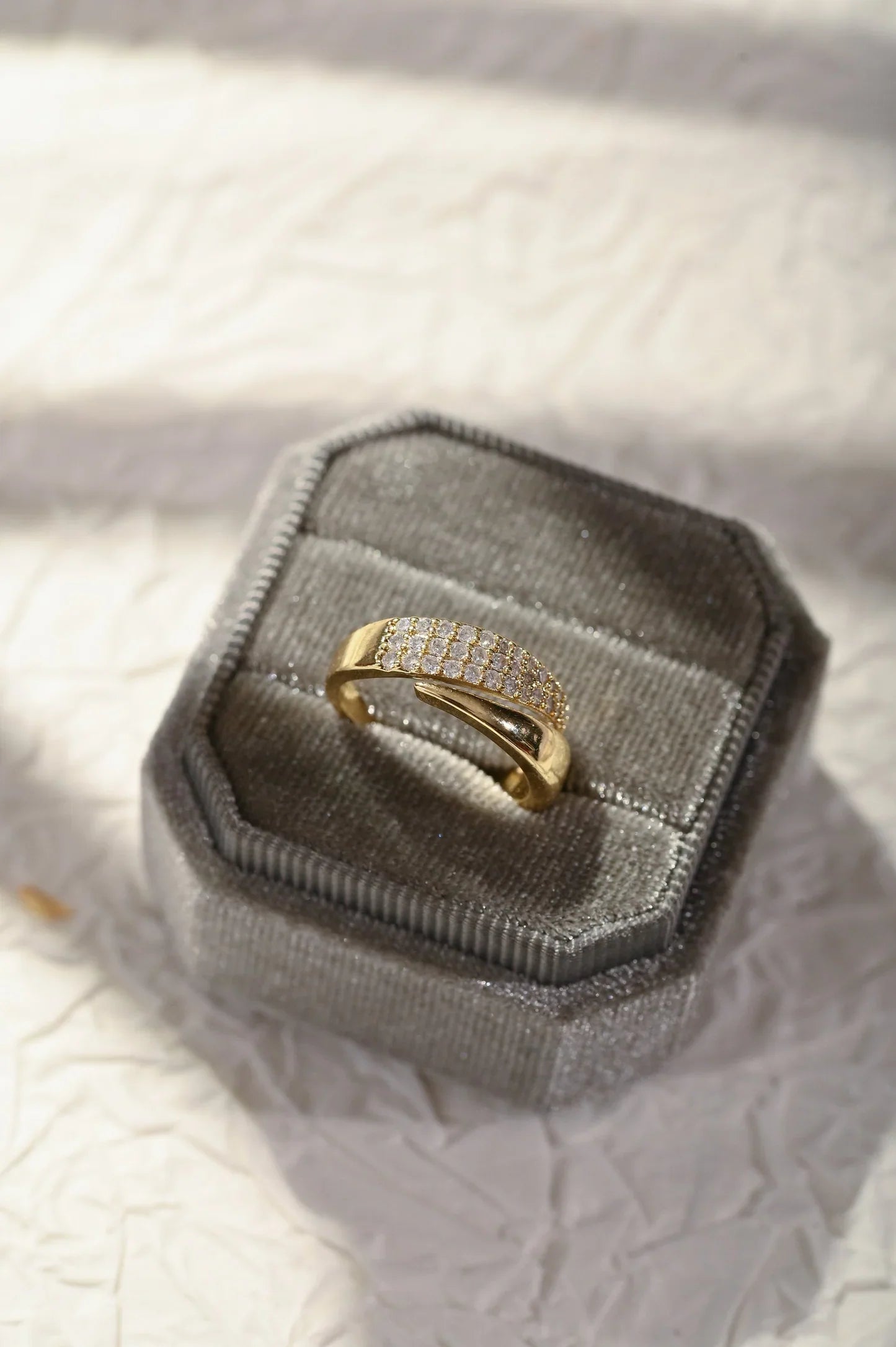 Hallie | Elegant Ring with Sparkling Stones (Buy 1 Get 1 FREE)