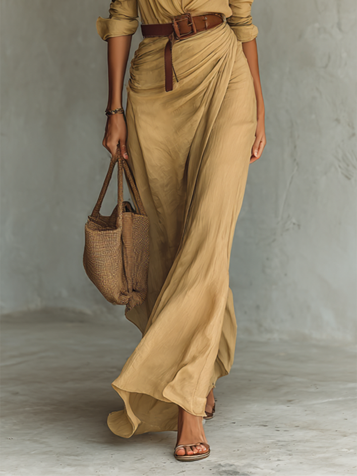 Mari | Maxi Dress with Notched Collar and Long Sleeves